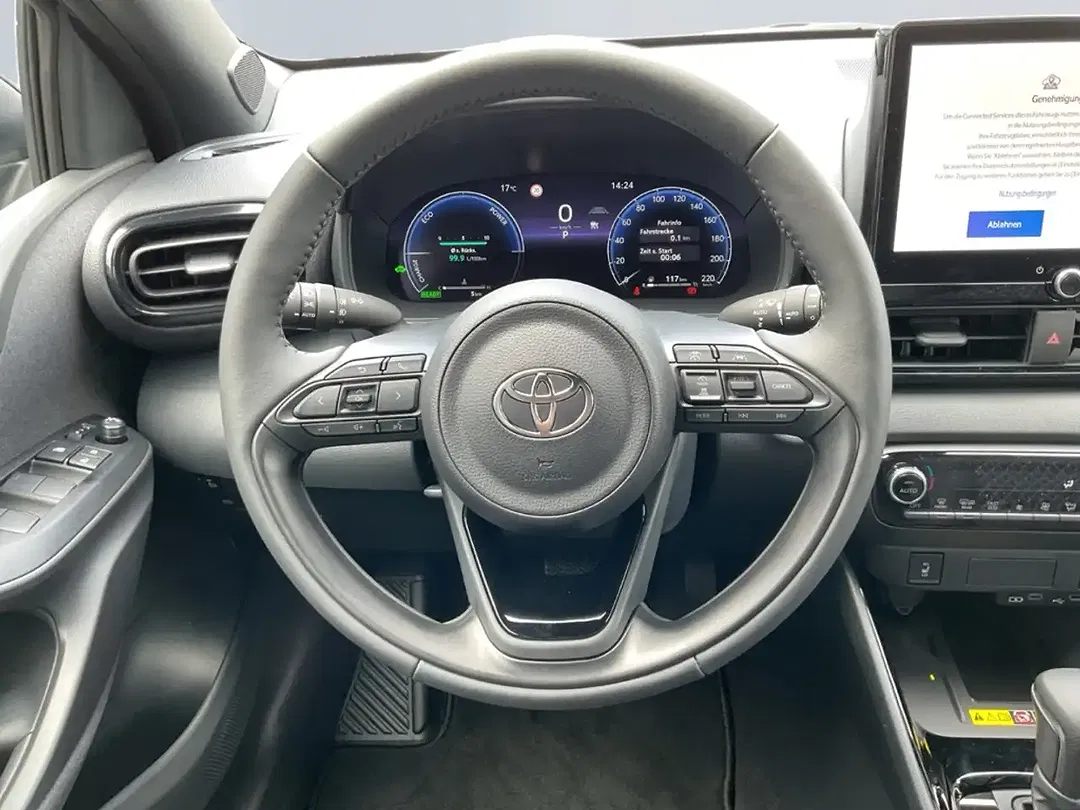 Toyota Yaris - Thumbnail 9