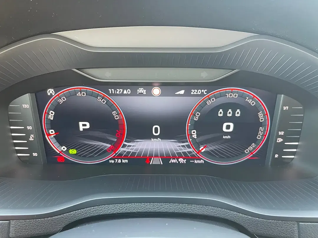 Skoda Karoq - Thumbnail 12
