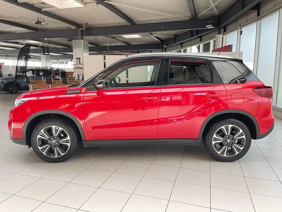 Suzuki Vitara - Thumbnail 3