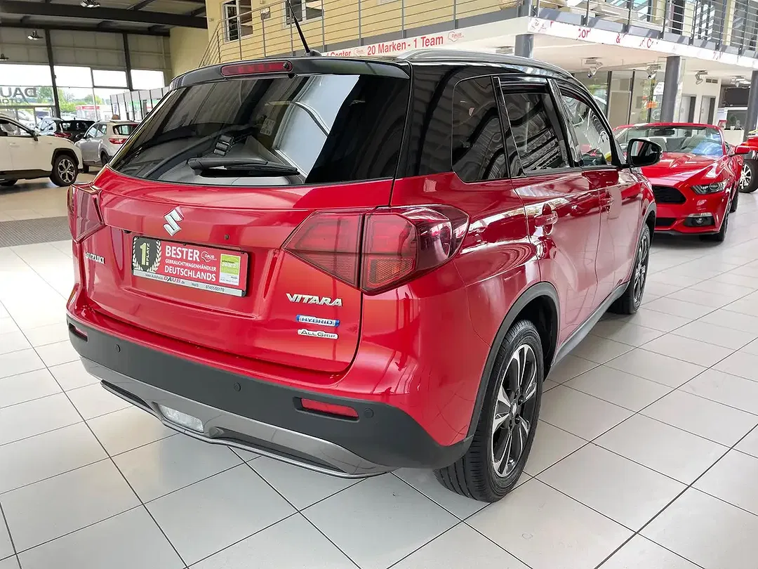 Suzuki Vitara - Thumbnail 5