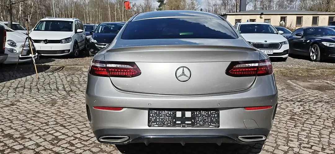 Mercedes-Benz E 200 - Thumbnail 8