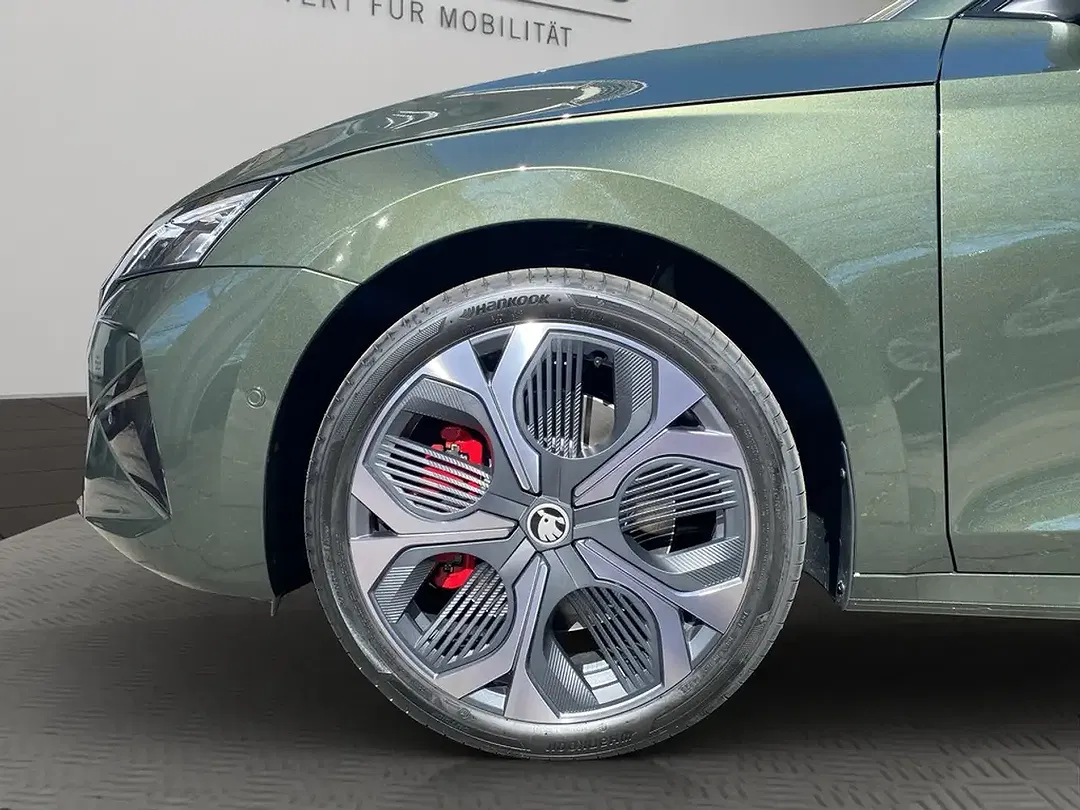 Skoda Octavia - Thumbnail 2