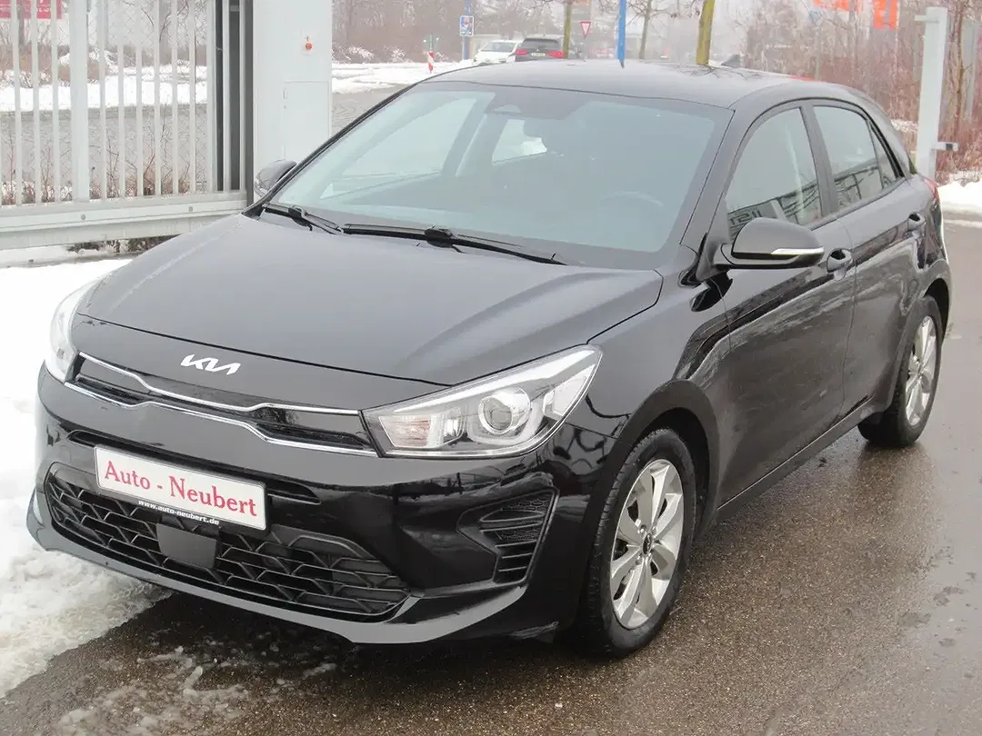 Kia Rio - Thumbnail 2