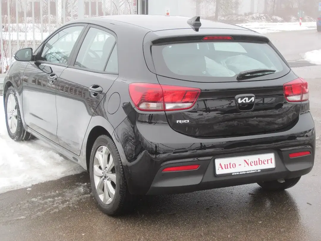 Kia Rio - Thumbnail 4