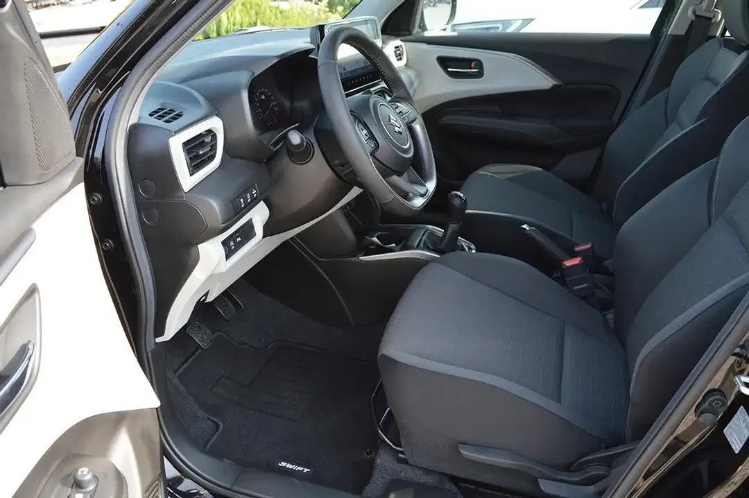 Suzuki Swift - Thumbnail 12