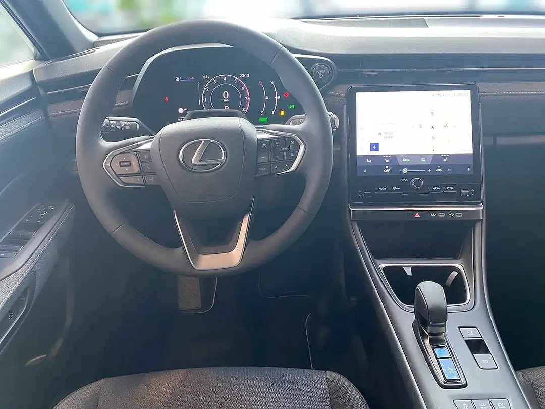 Lexus LBX - Thumbnail 11
