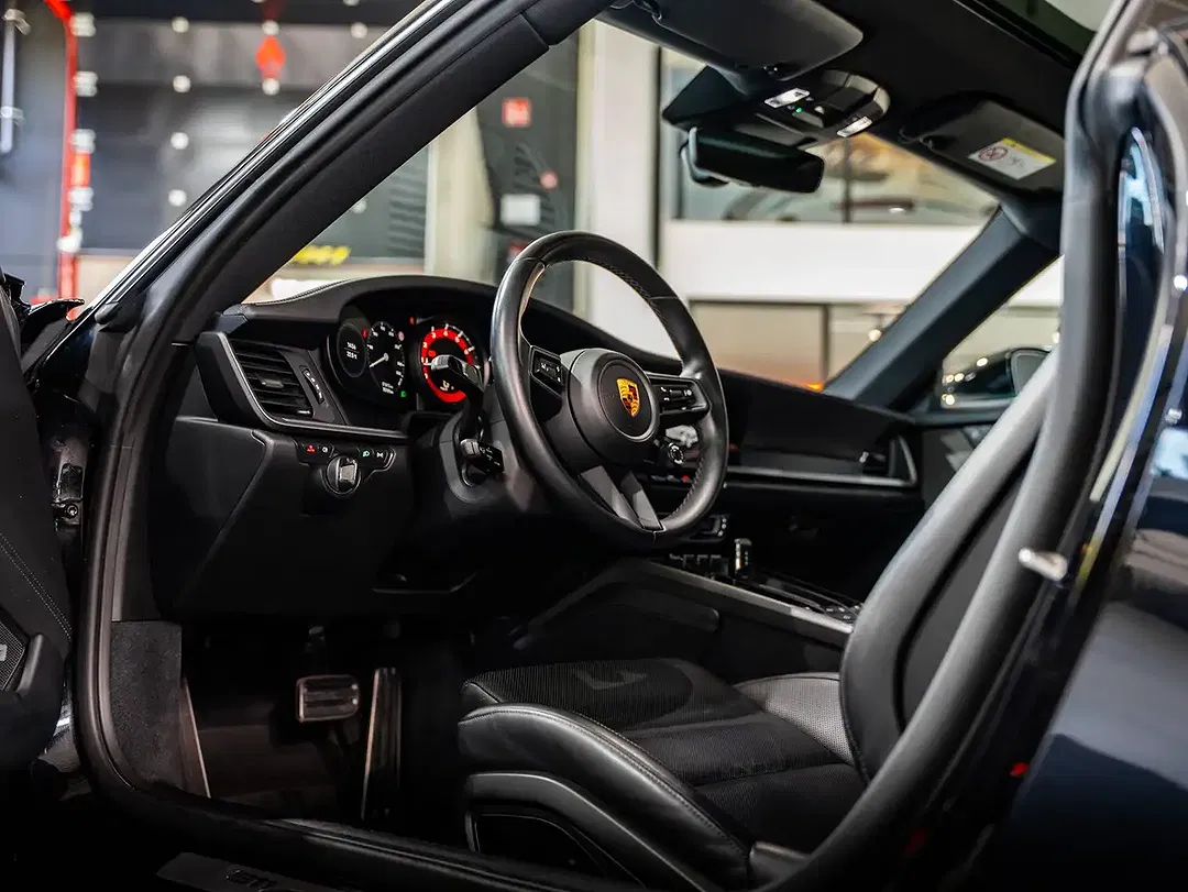 Porsche 992 - Thumbnail 11