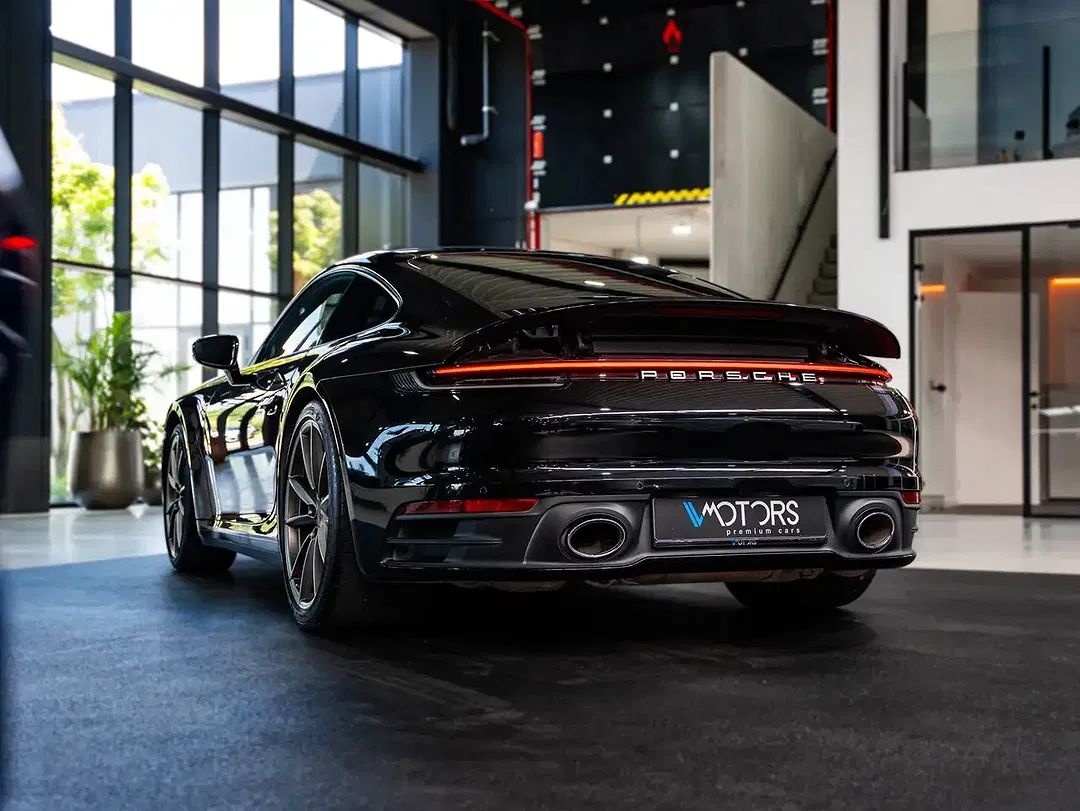 Porsche 992 - Thumbnail 4