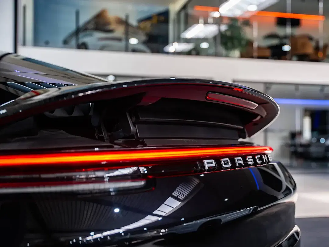 Porsche 992 - Thumbnail 9