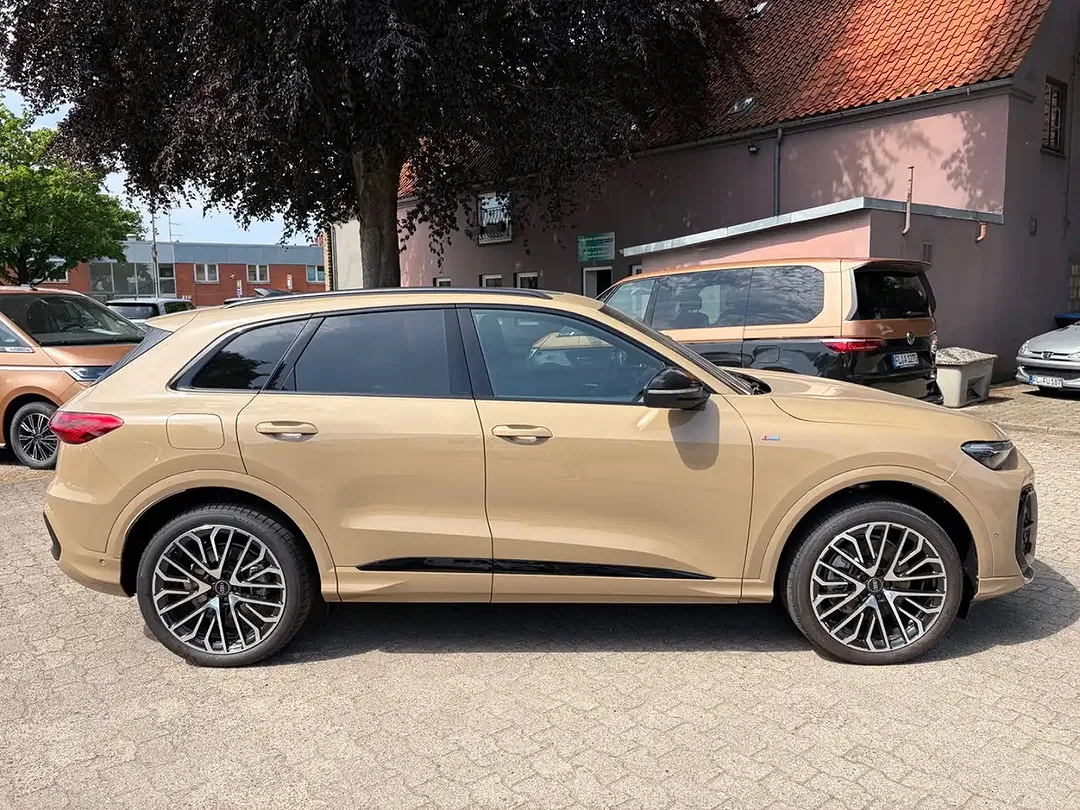Audi Q5 - Thumbnail 2