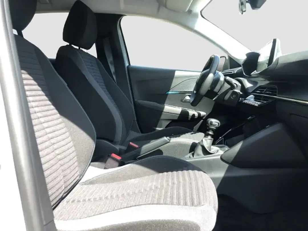 Peugeot 208 - Thumbnail 12