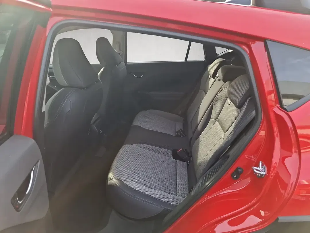 Subaru Crosstrek - Thumbnail 9
