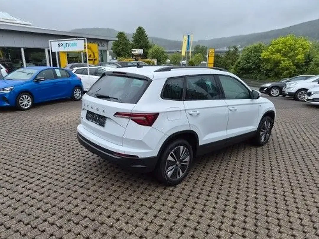 Skoda Karoq - Thumbnail 3
