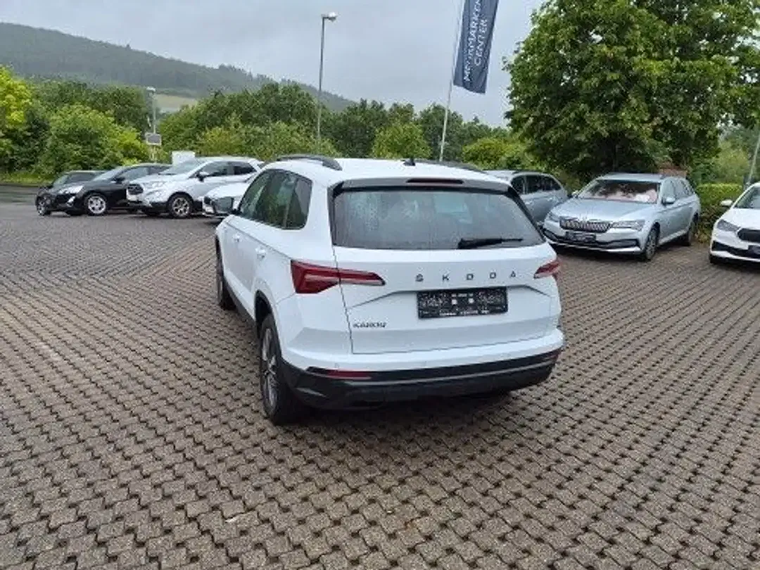 Skoda Karoq - Thumbnail 4