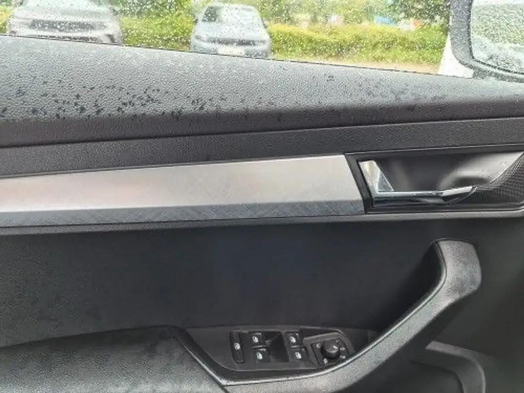 Skoda Karoq - Thumbnail 8