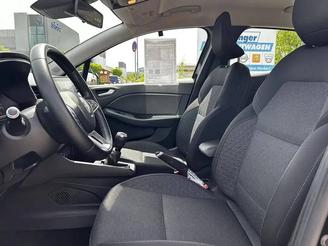 Renault Clio - Thumbnail 9