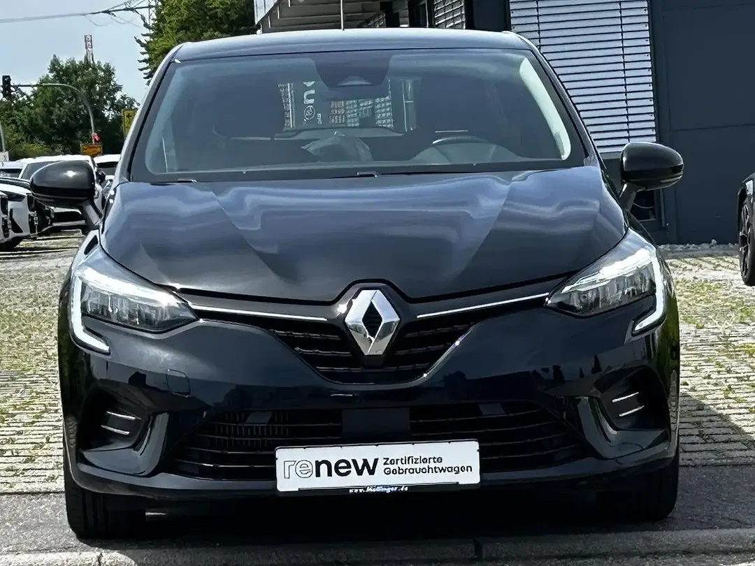 Renault Clio - Thumbnail 3