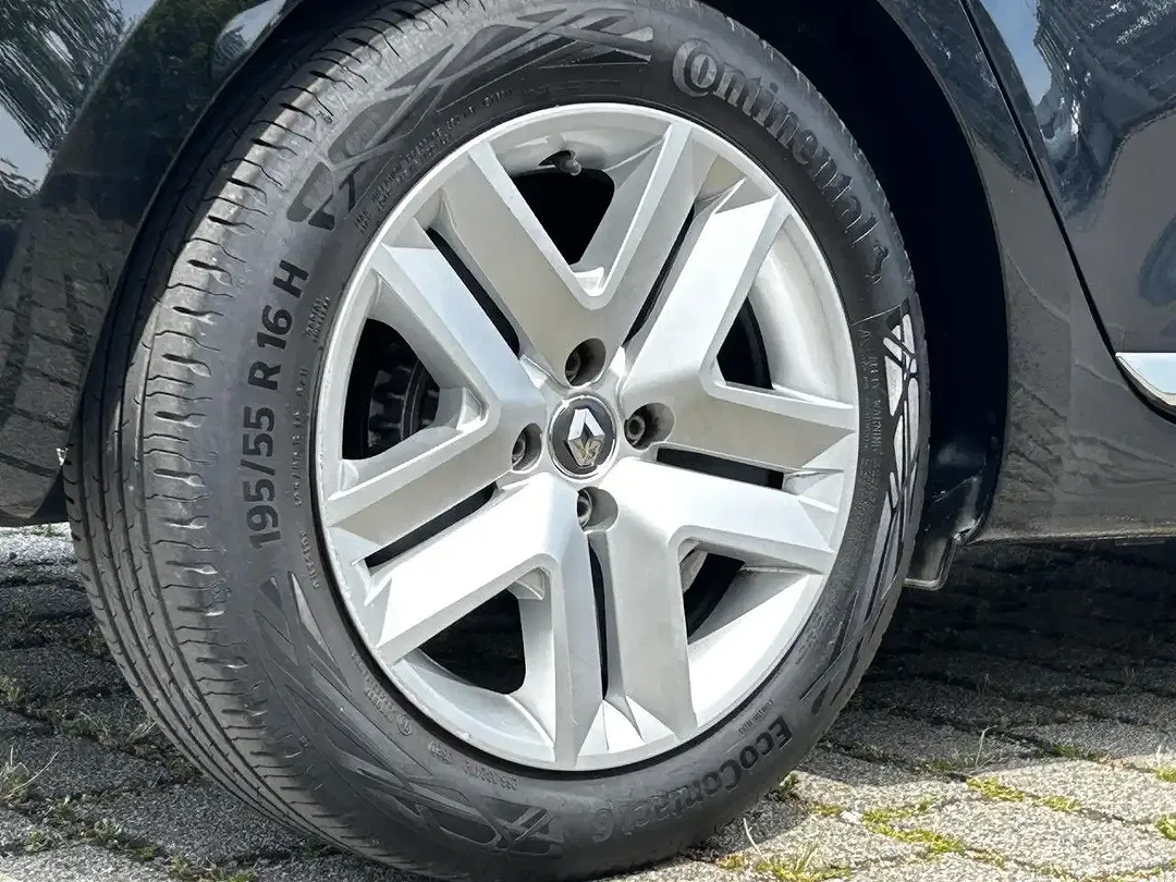 Renault Clio - Thumbnail 8