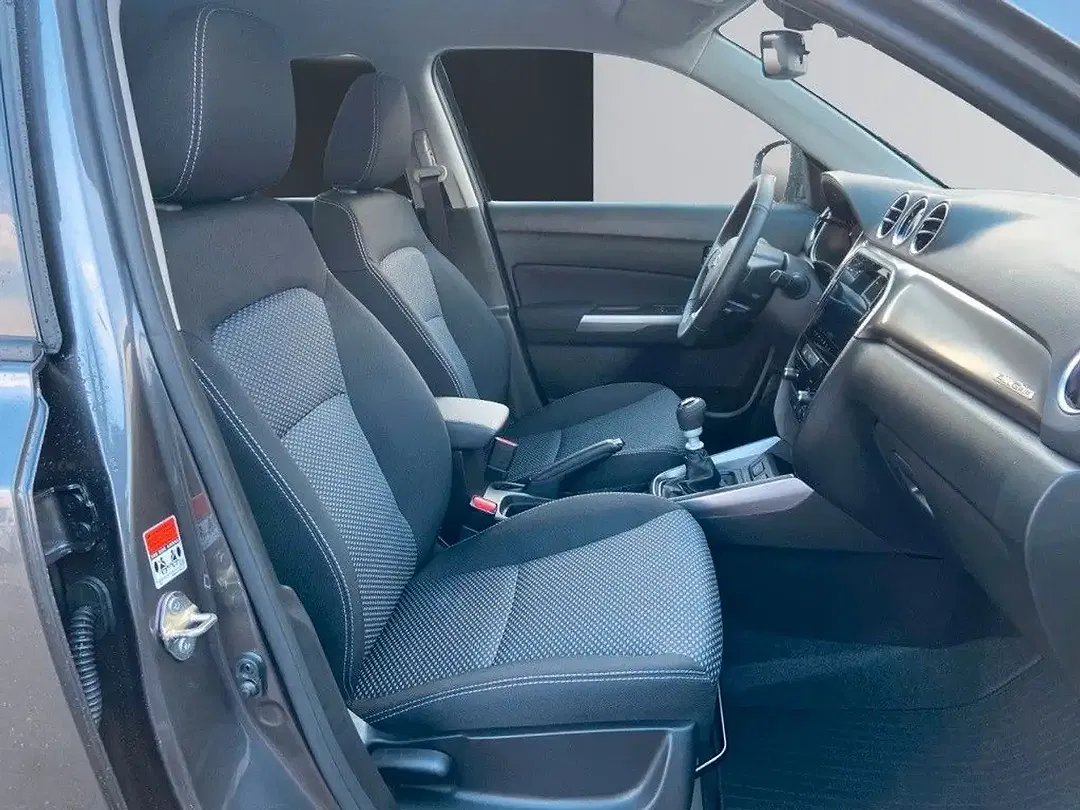 Suzuki Vitara - Thumbnail 12
