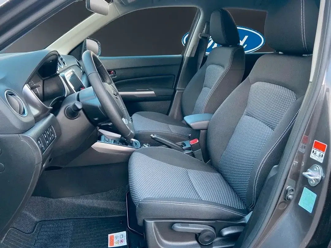 Suzuki Vitara - Thumbnail 9