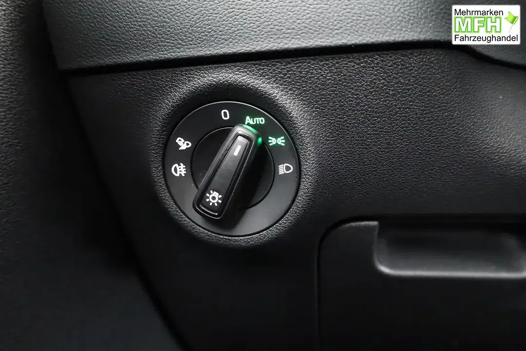 Skoda Karoq - Thumbnail 8