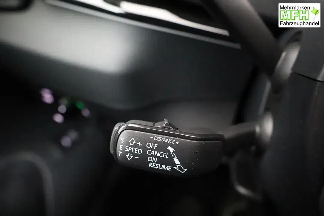 Skoda Karoq - Thumbnail 9