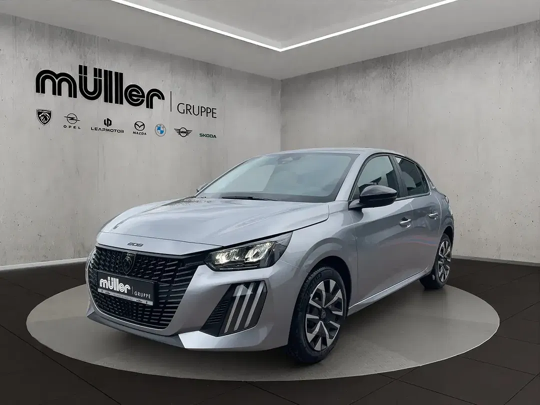 Peugeot 208 - Thumbnail 1