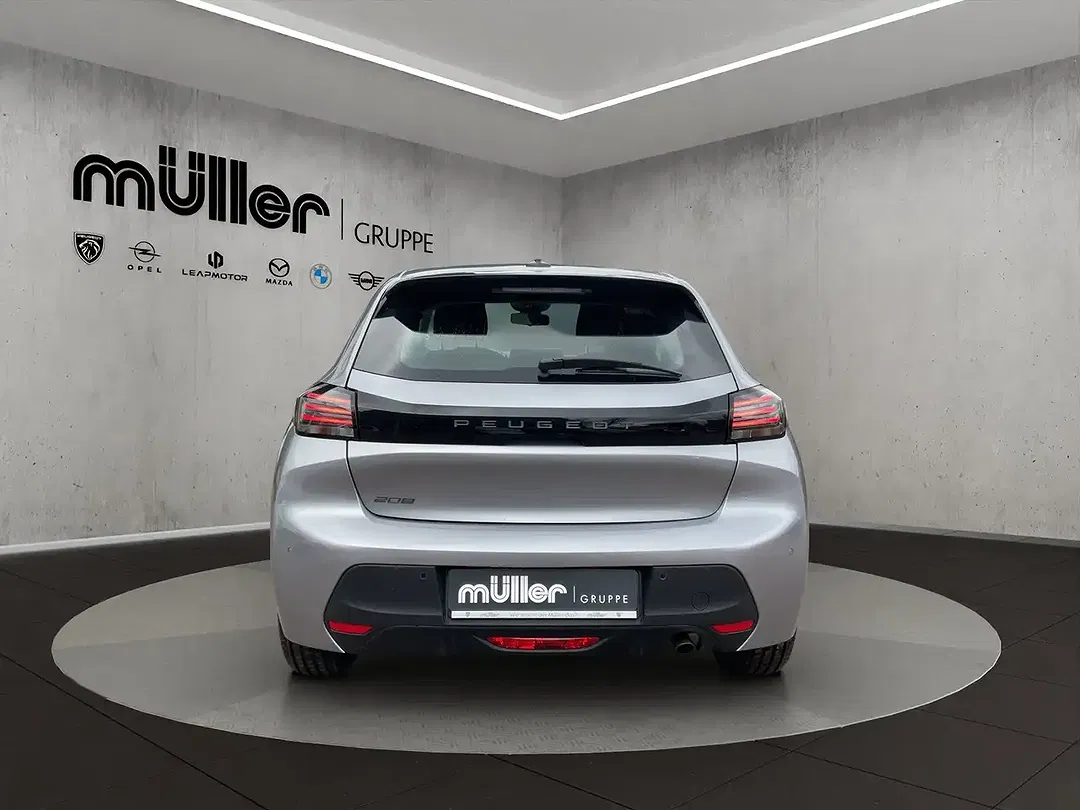 Peugeot 208 - Thumbnail 6