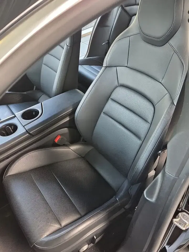 Porsche Taycan - Thumbnail 13