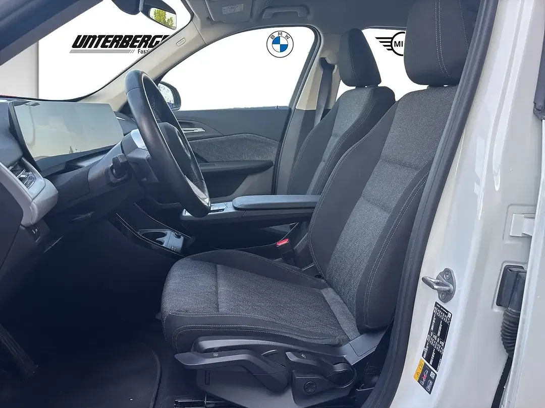BMW iX1 - Thumbnail 10