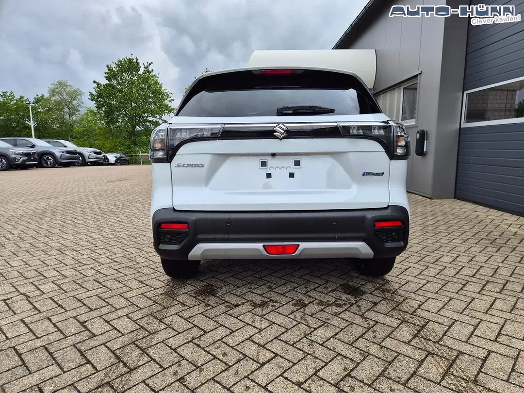 Suzuki S-Cross - Thumbnail 4
