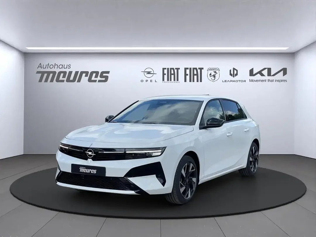 Opel Astra - Afbeelding 1