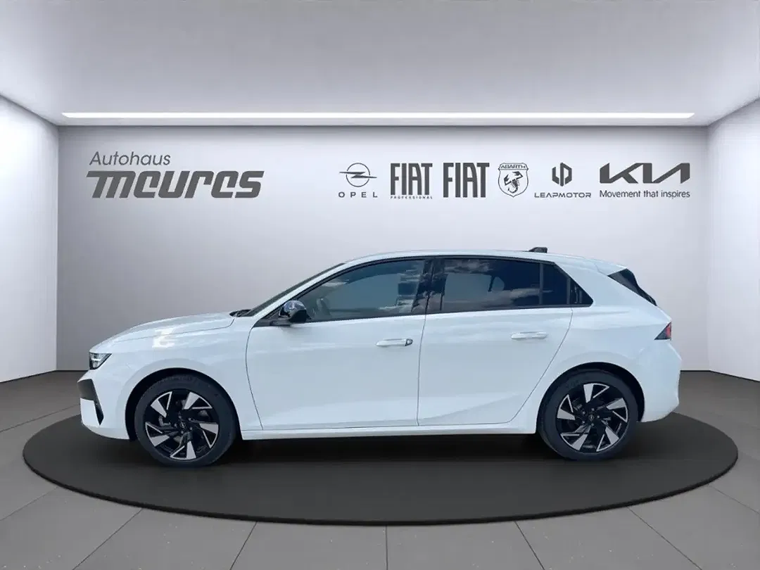 Opel Astra - Thumbnail 2