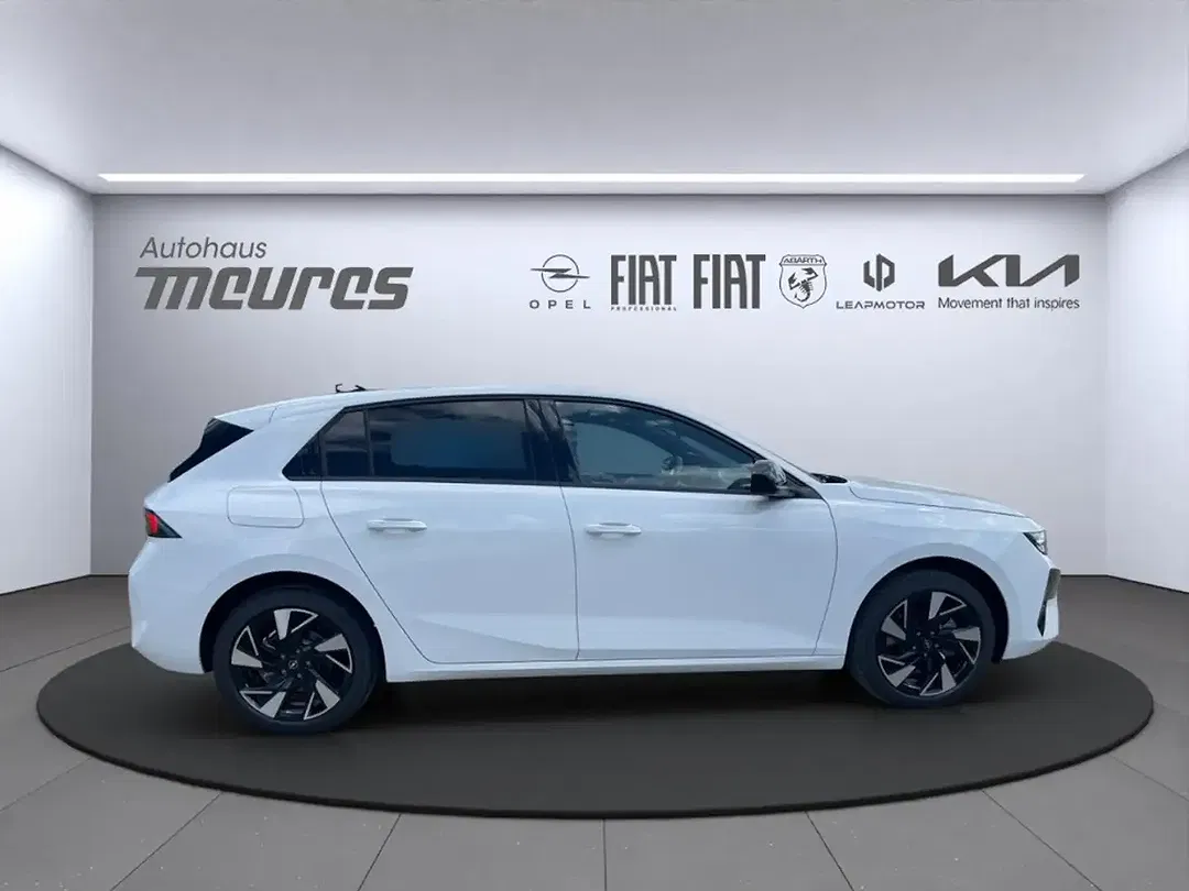 Opel Astra - Thumbnail 5