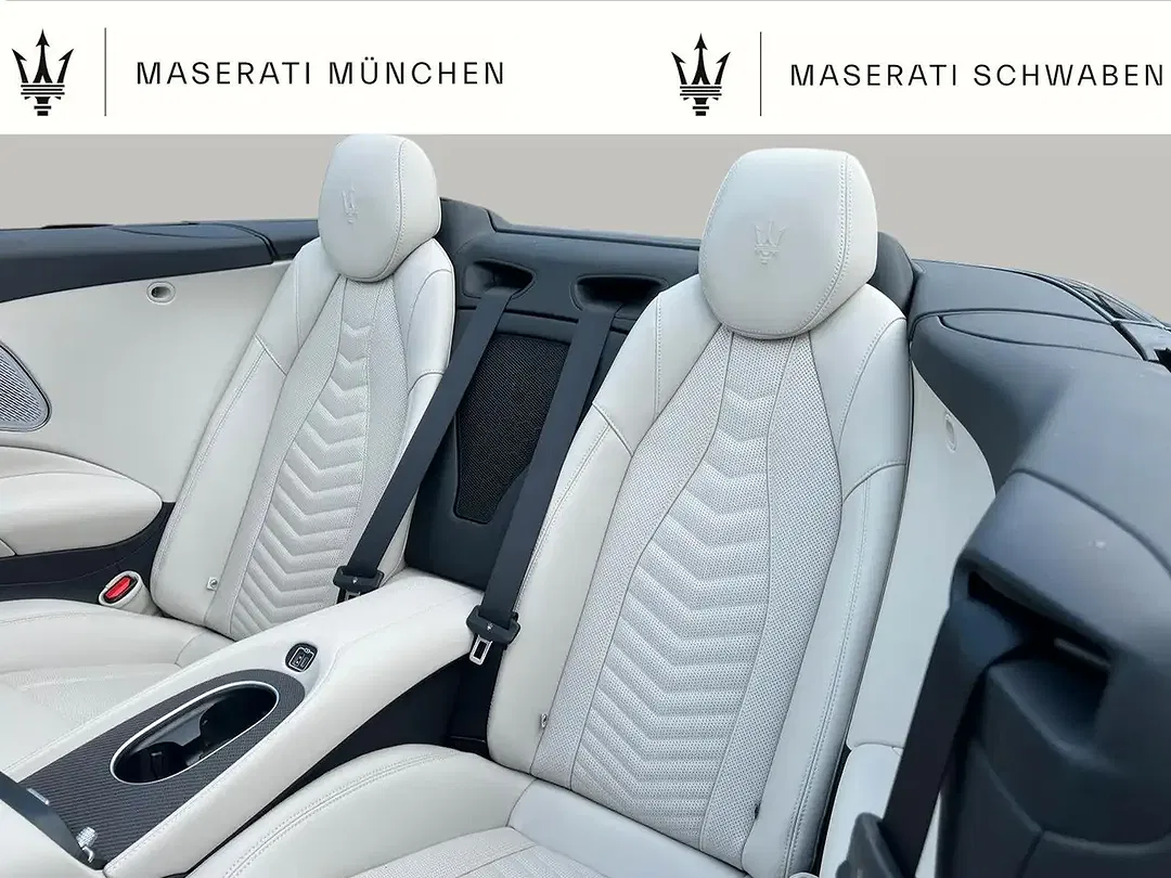 Maserati GranCabrio - Thumbnail 11