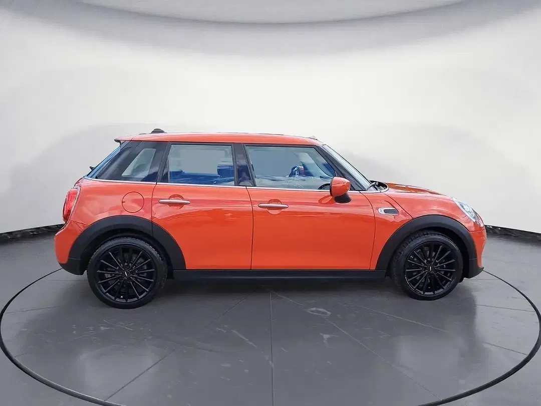 MINI One - Thumbnail 5