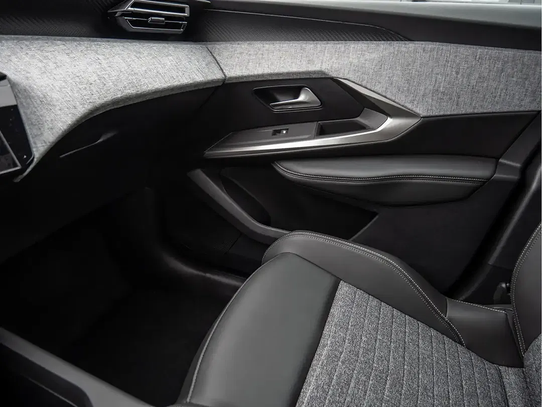 Peugeot 3008 - Thumbnail 13