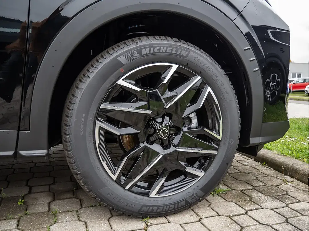 Peugeot 3008 - Thumbnail 5