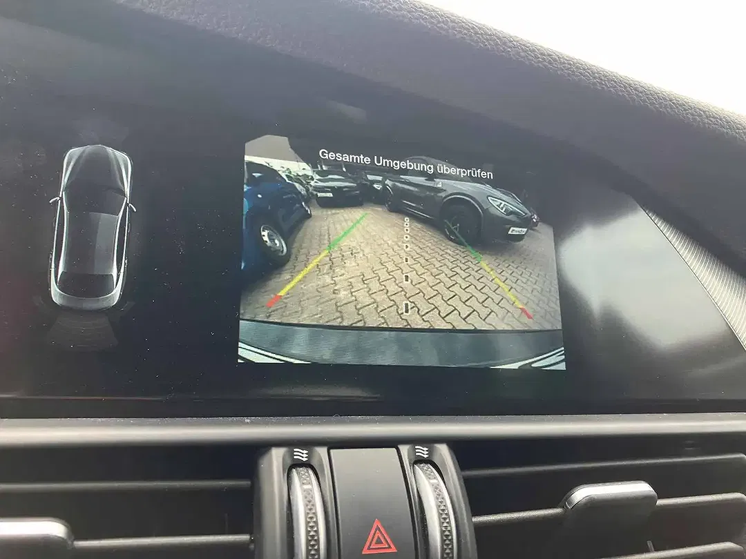 Alfa Romeo Giulia - Thumbnail 9