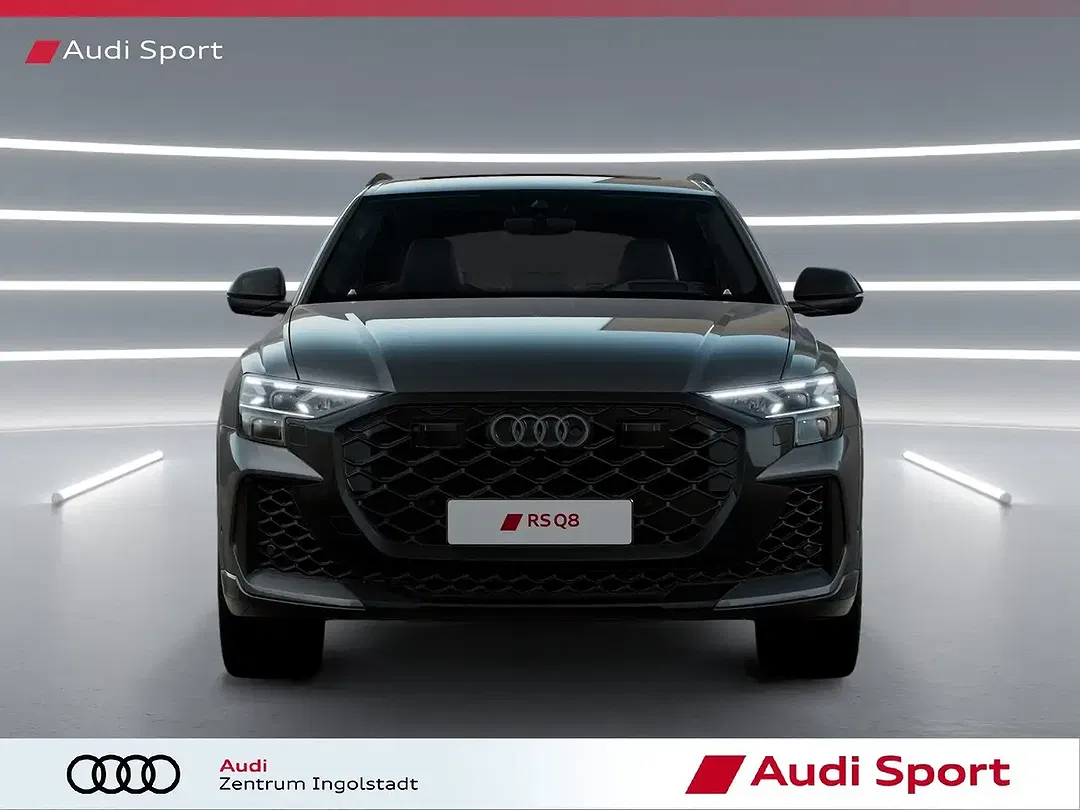 Audi RS Q8 - Thumbnail 2