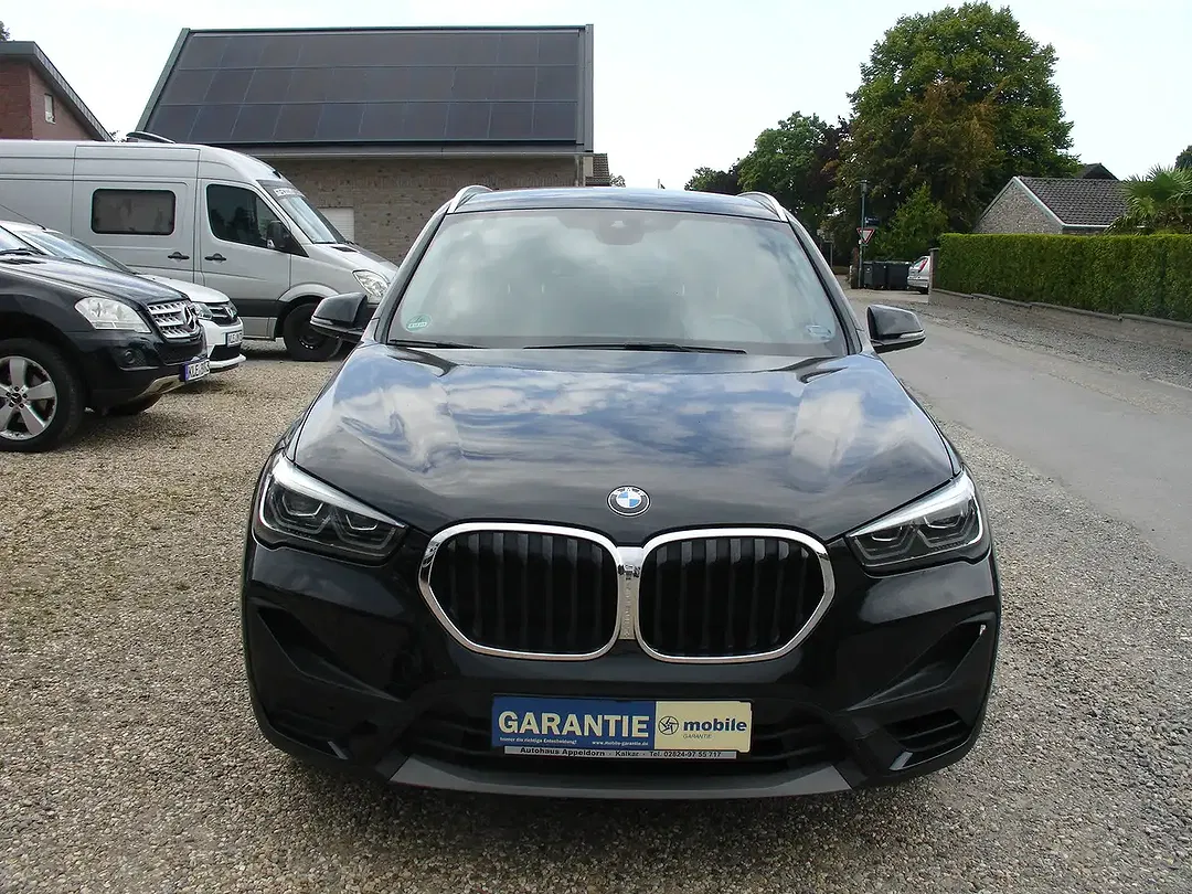 BMW X1 - Thumbnail 2