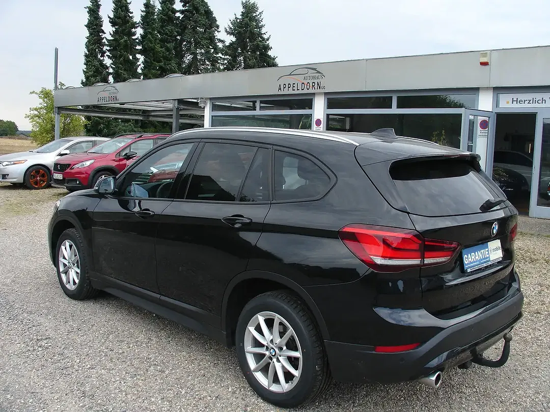 BMW X1 - Thumbnail 3