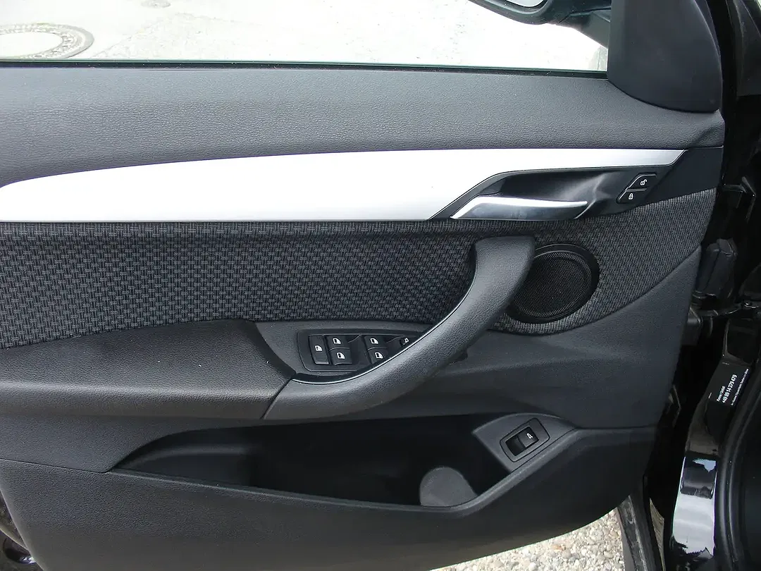 BMW X1 - Thumbnail 8