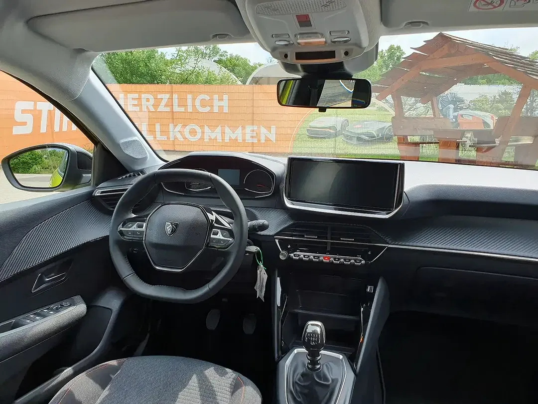 Peugeot 208 - Thumbnail 17