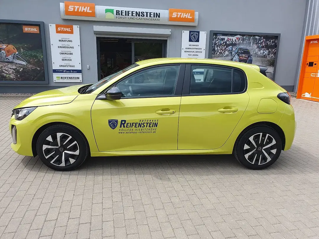 Peugeot 208 - Thumbnail 2