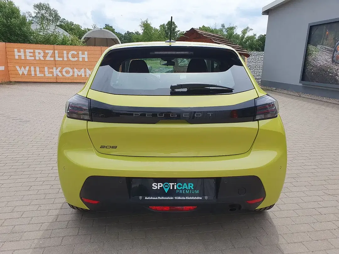Peugeot 208 - Thumbnail 4