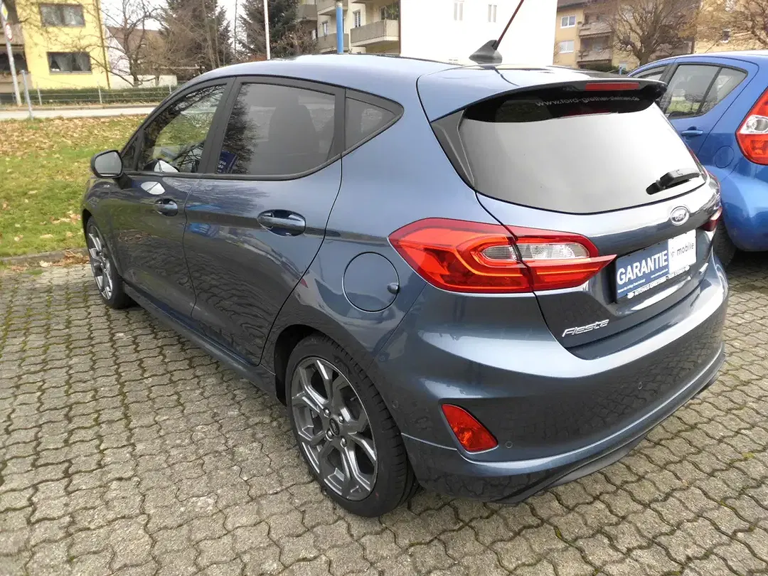 Ford Fiesta - Thumbnail 4