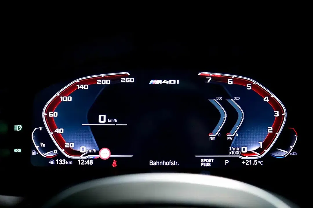 BMW X4 M - Thumbnail 8
