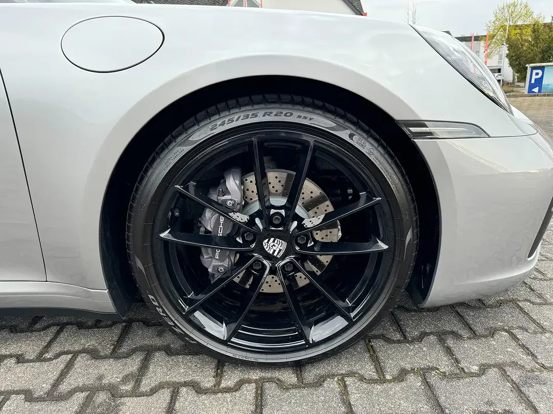 Porsche 992 - Thumbnail 12