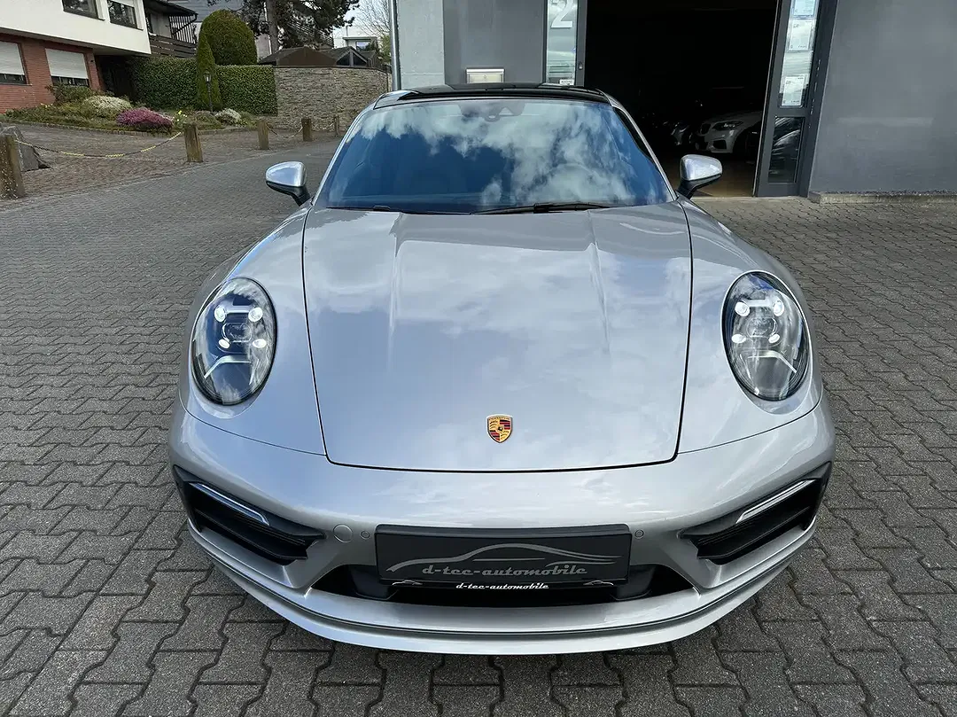 Porsche 992 - Thumbnail 8